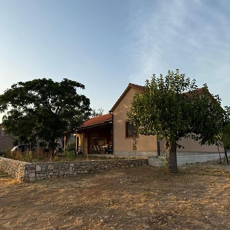 Relax And Unwind: Family-Friendly House Near Zadar In Zagrad Villa Eksteriør bilde