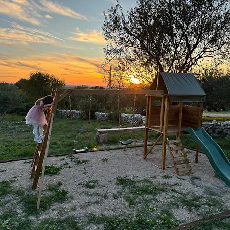 Relax And Unwind: Family-Friendly House Near Zadar In Zagrad Villa Eksteriør bilde